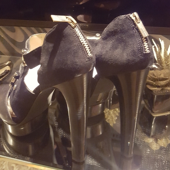 Michael Kors shoes - Picture 5 of 9